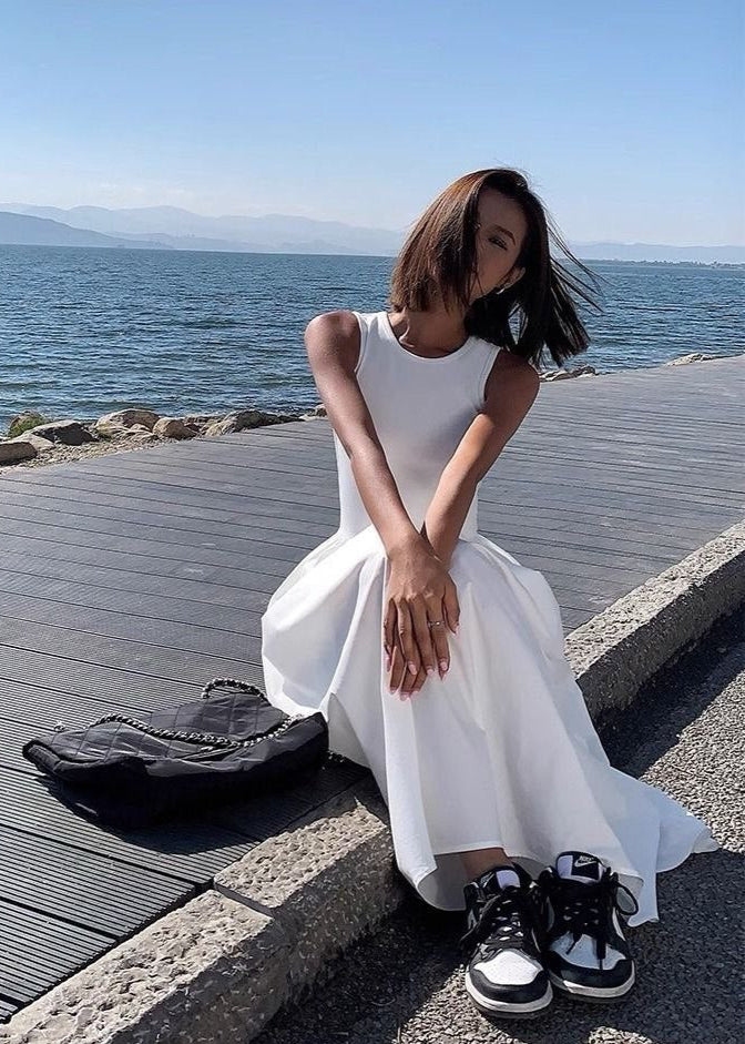 Flowy Maxi Dress White Sleeveless Lightweight Fabric