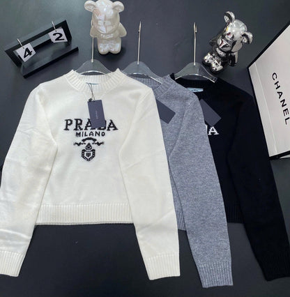 Prad Logo Crew-Neck Cropped Sweater in Cashmere